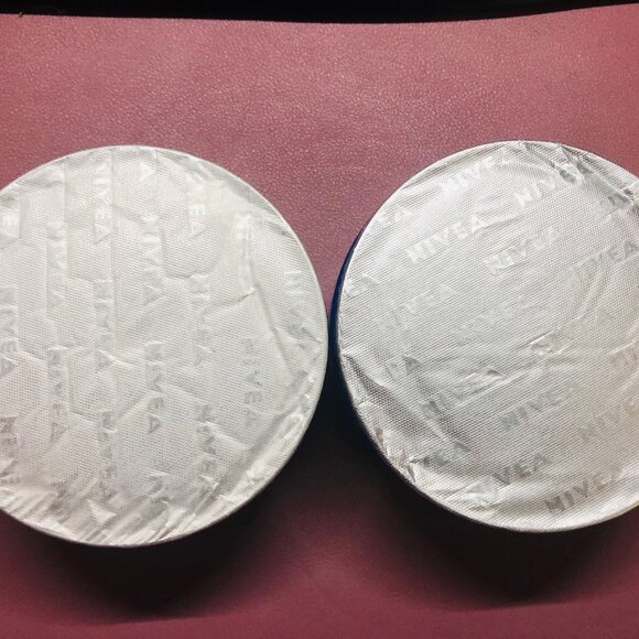 2 - NIVEA Creme 8.4 oz Tin - Picture 2 of 2